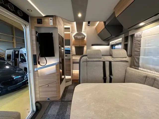HYMER-ERIBA Future 430 T 